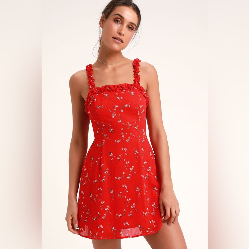 Sleeveless red lulus dress